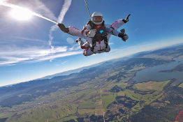 Kaniów Atrakcja Skok ze spadochronem SkyFun